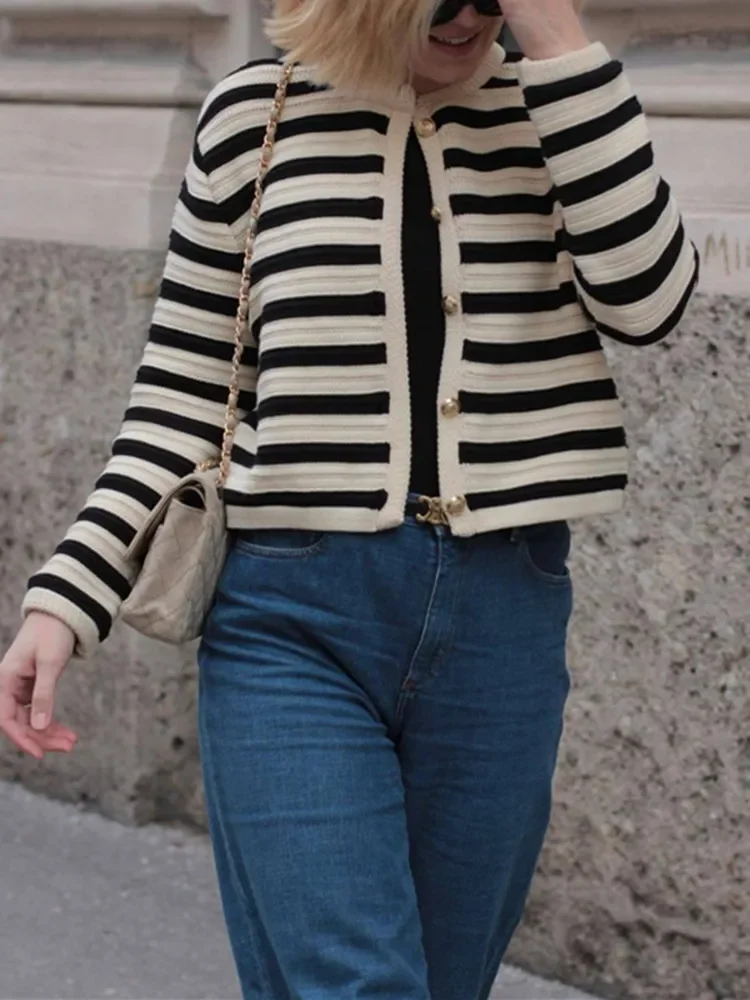 

Women Sweater Contrast Stripes O-neck Single Breasted Elegant Slim Spring Knitted Cardigan