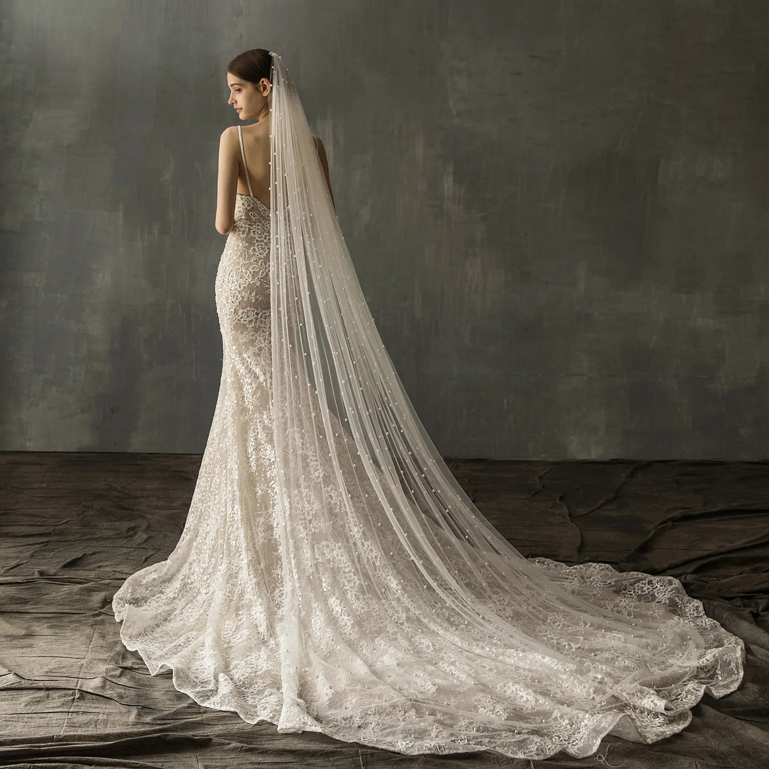 Foto reali velo da sposa corto con perle di pizzo