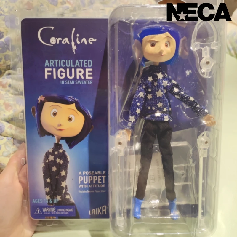 

В наличии Original NECA 49606 Coraline In Star Свитер, шарнирная экшн-фигурка, коллекционные модели игрушек