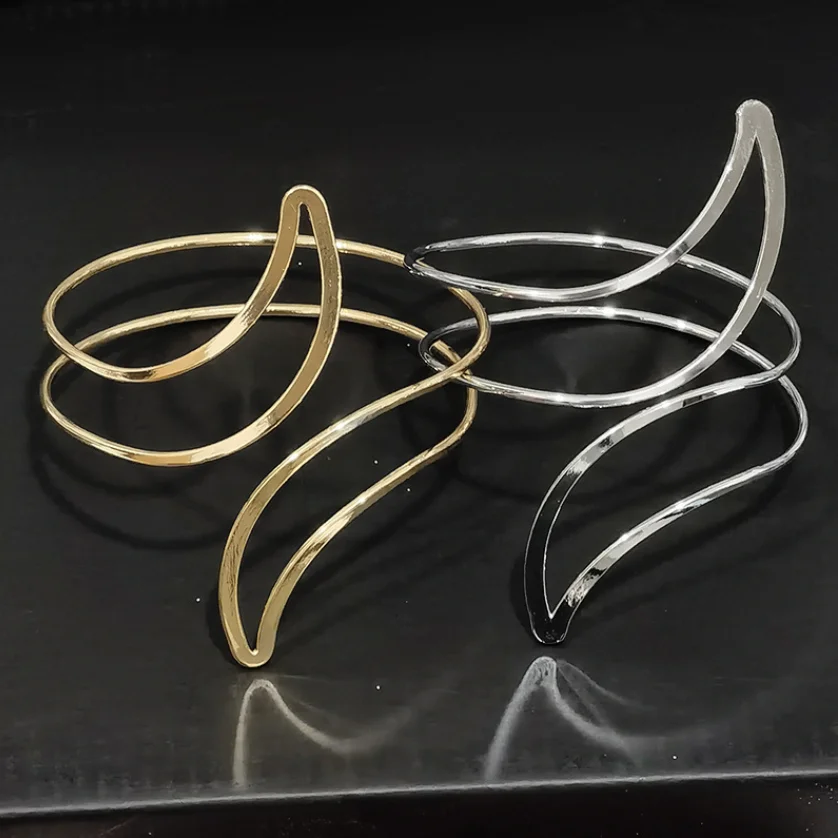 Punk Upper Arm Band Cuff Armlets for Women Girls Metal Hollow Out Geometric Pattern Arm Bangle Costume Accessories Gifts