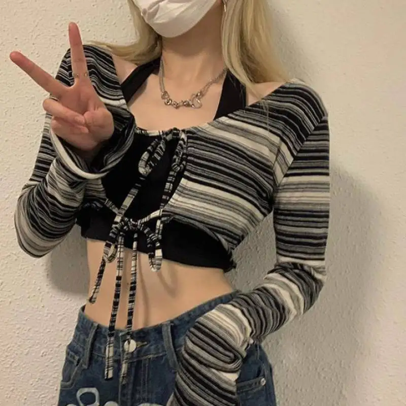 

Lilian Grunge Tie Dye Crop Tops 2-piece Women Casual Y2k Vintage T-shirt E Girl Streetwear Long Sleeve Lace Up Tee Shirts Tee