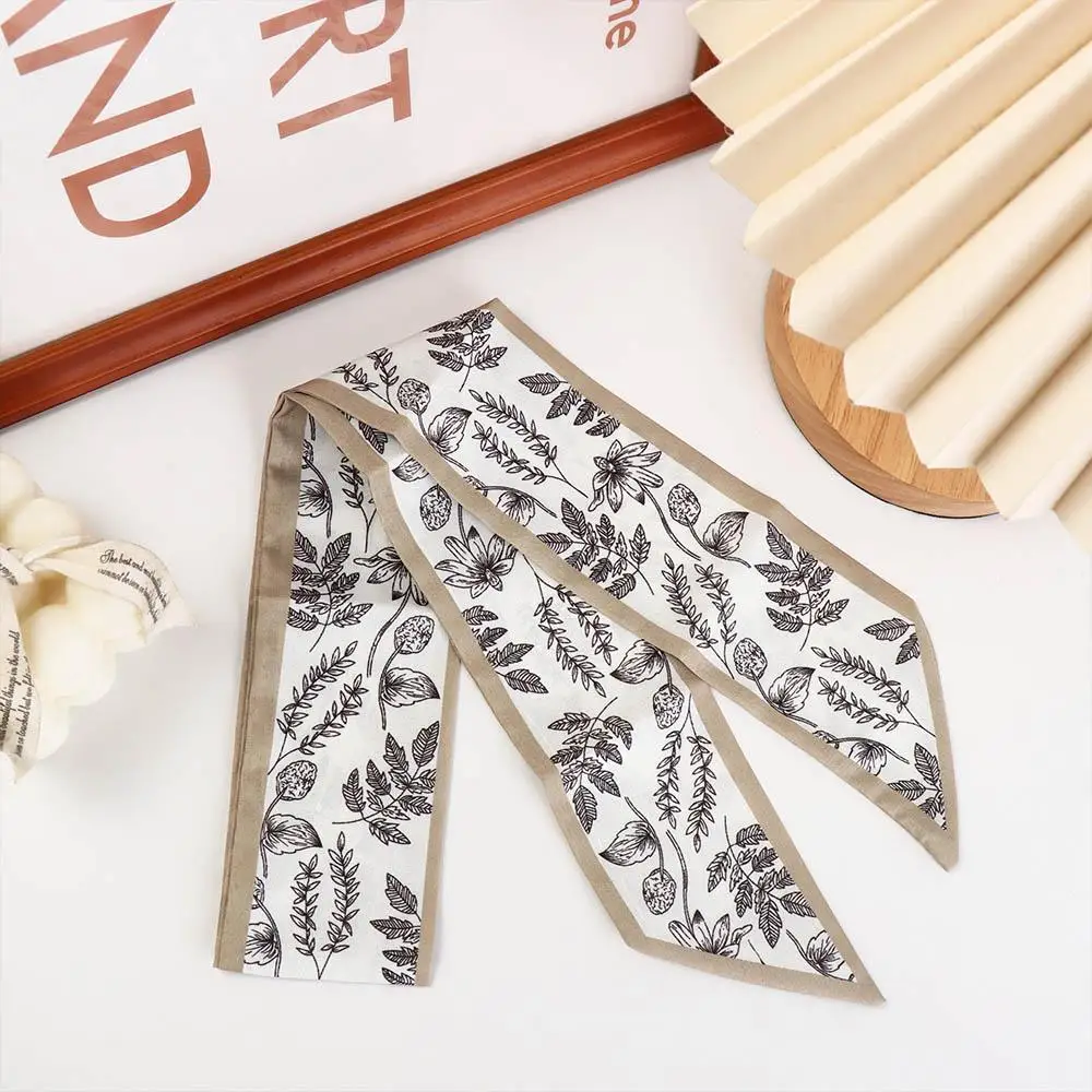 Рисунок 4 - Женский атласный шарф с цветочным принтом