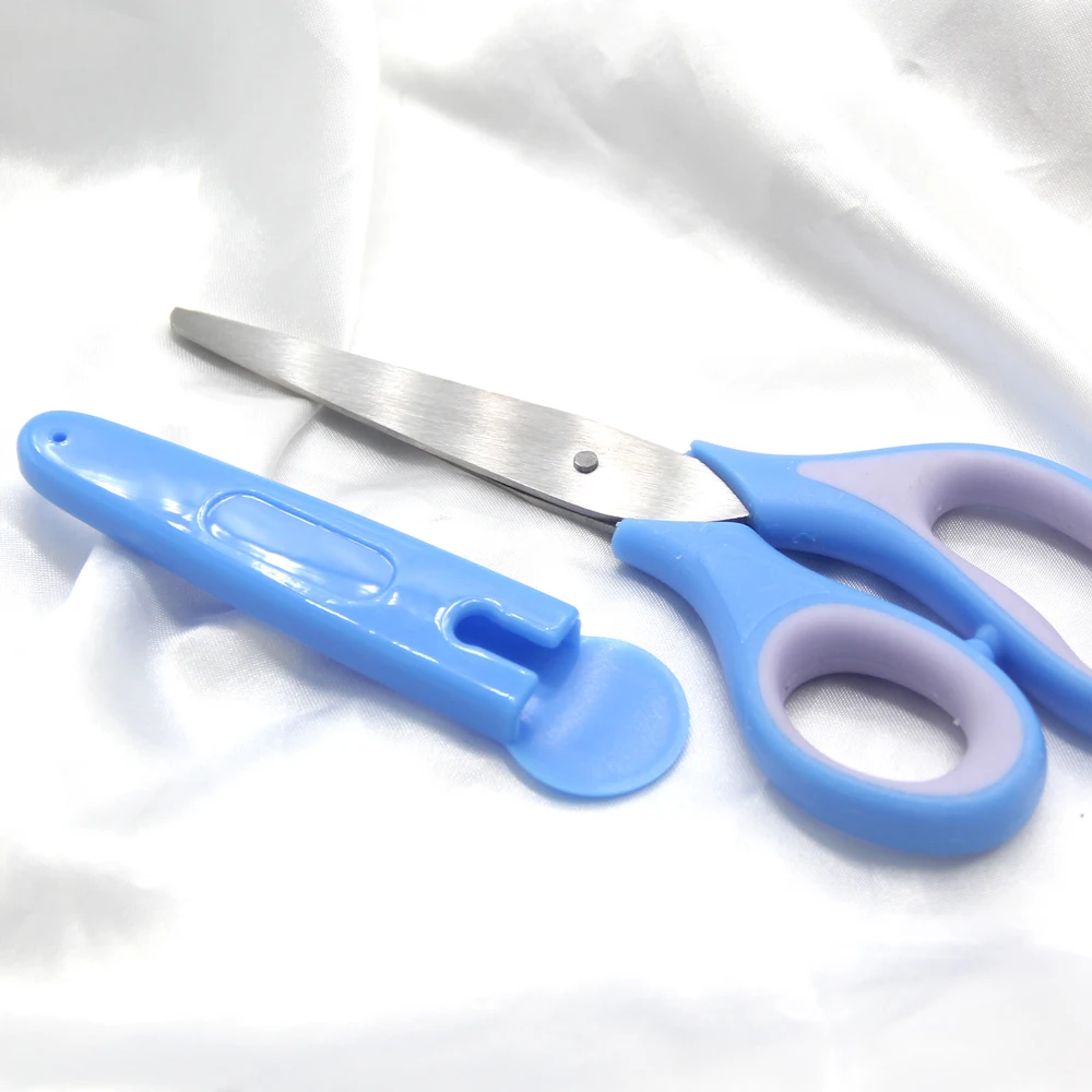 보호 커버가 있는 귀여운 파란색 가위, 학생 DIY 수제, 카와이 안전 유틸리티 나이프, 문구 선물, 학교 사무실, 6 인치