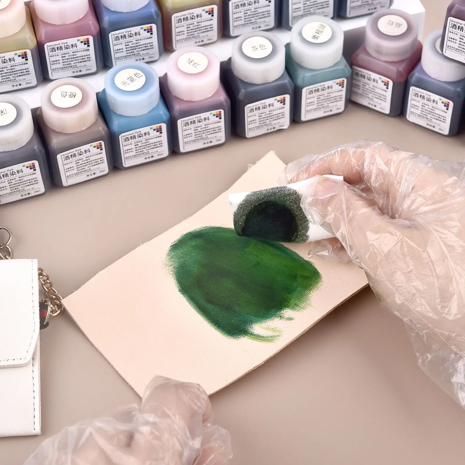 Leather dye 25ml leather paint for bag sofa car seat scratch leather dye repair color change paint used for vegetable tanning material