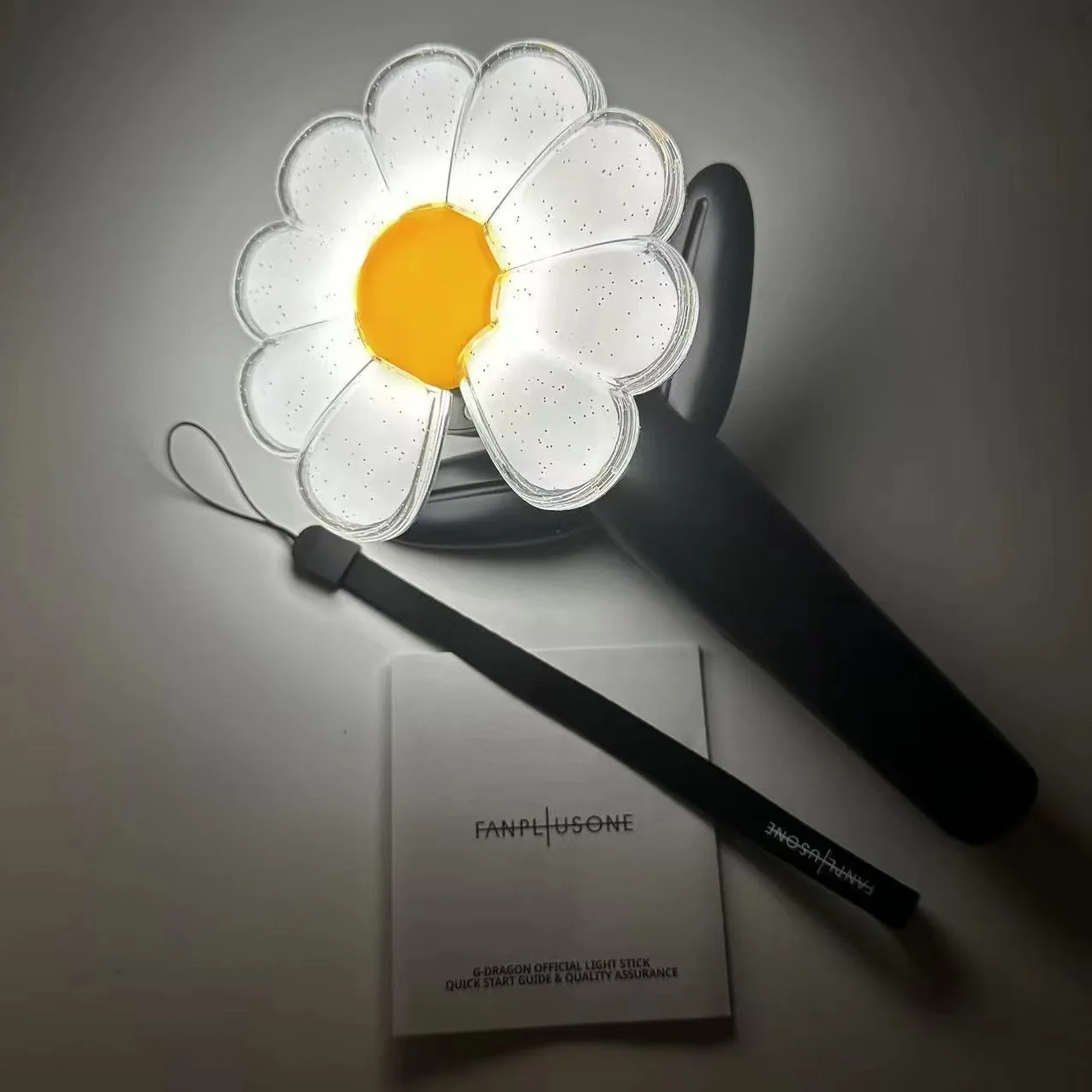 Kpop Idol G-Dragon Daisy Lightstick Support Lamp Concerts