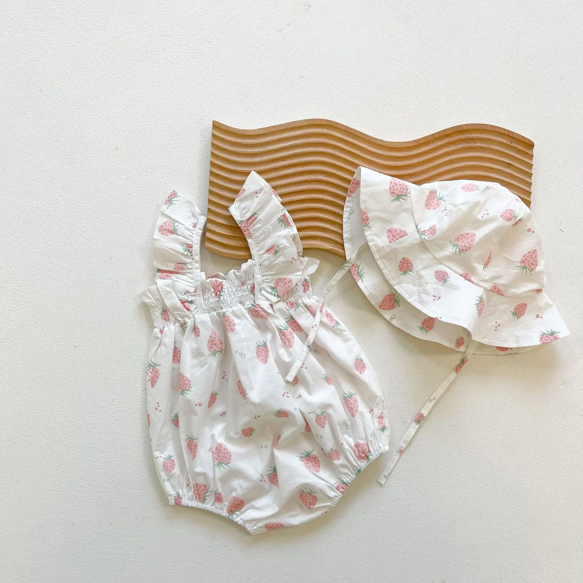 2023 New In Summer Newborn Girls Fly Sleeve Strap Flower Print Cotton Outdoor Clothing Jumpsuits Kids Baby Infant Bodysuit+hat