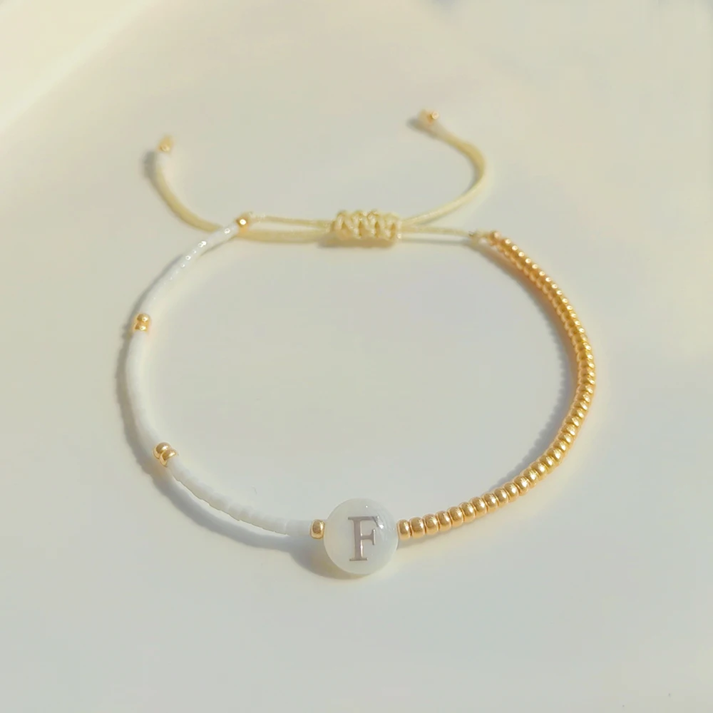 KKBEAD Initiale A-Z Buchstaben-Armband, Geschenk für Sie, Miyuki, Delica-Perlen, goldfarben, zierliche Armbänder, Schmuck für Frauen, Pulsera – Detail 27