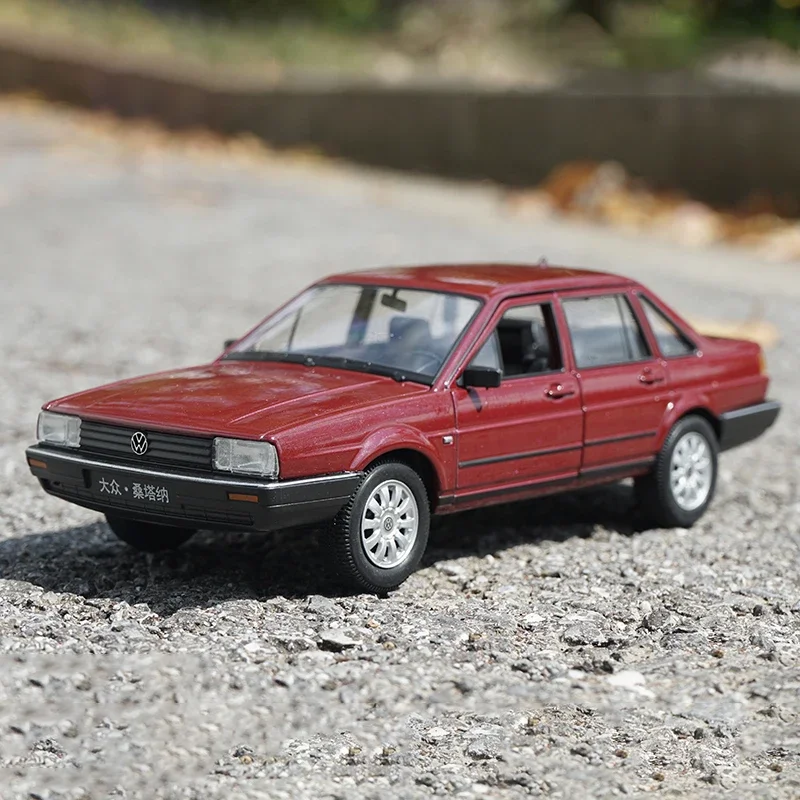 WELLY-Volkswagen SANTANA Alloy Car Model, Diecast Toy Vehicle, High Simulation Cars, Brinquedos Infantis, Presentes Infantis, B6, 1:24