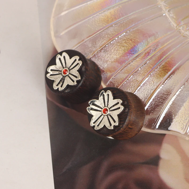 Plugs and Tunnels Flower Ear Tunnel Earrings Ear Stretcher Wood Expander Men Ear Piercing Body Piercing Tunnels Gauge