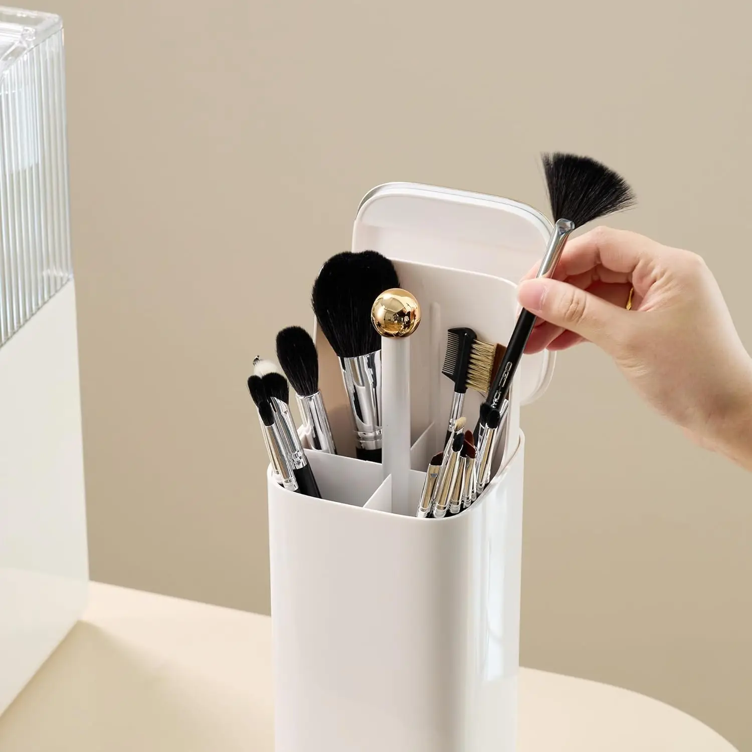 Automatic Lifting Makeup Brush Holder Desktop Makeup Organizer for Vanity Lipstick Eyebrow Pencil Holder Cosmetics Container 4