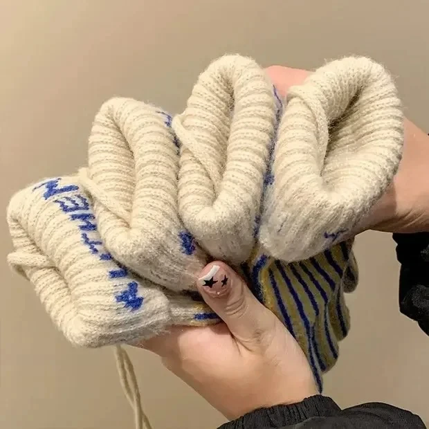 Рисунок 6 - Японские Ретро полосатые перчатки с принтом