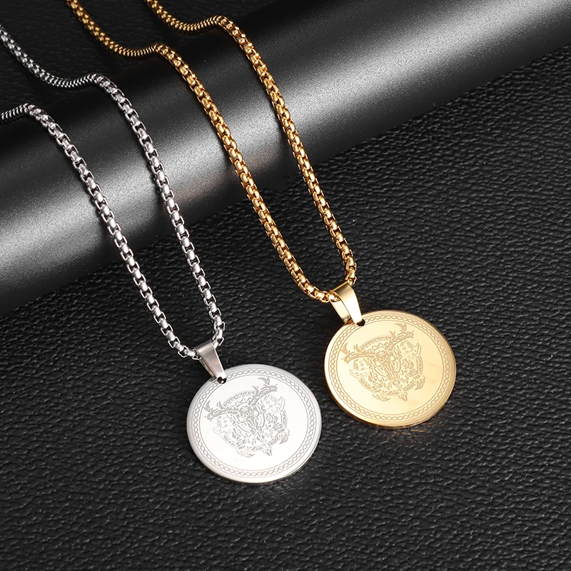 

Fashionable Stainless Steel Sheep Head Pendant Necklace for Men Women Hip Hop Holiday Jewelry Gift