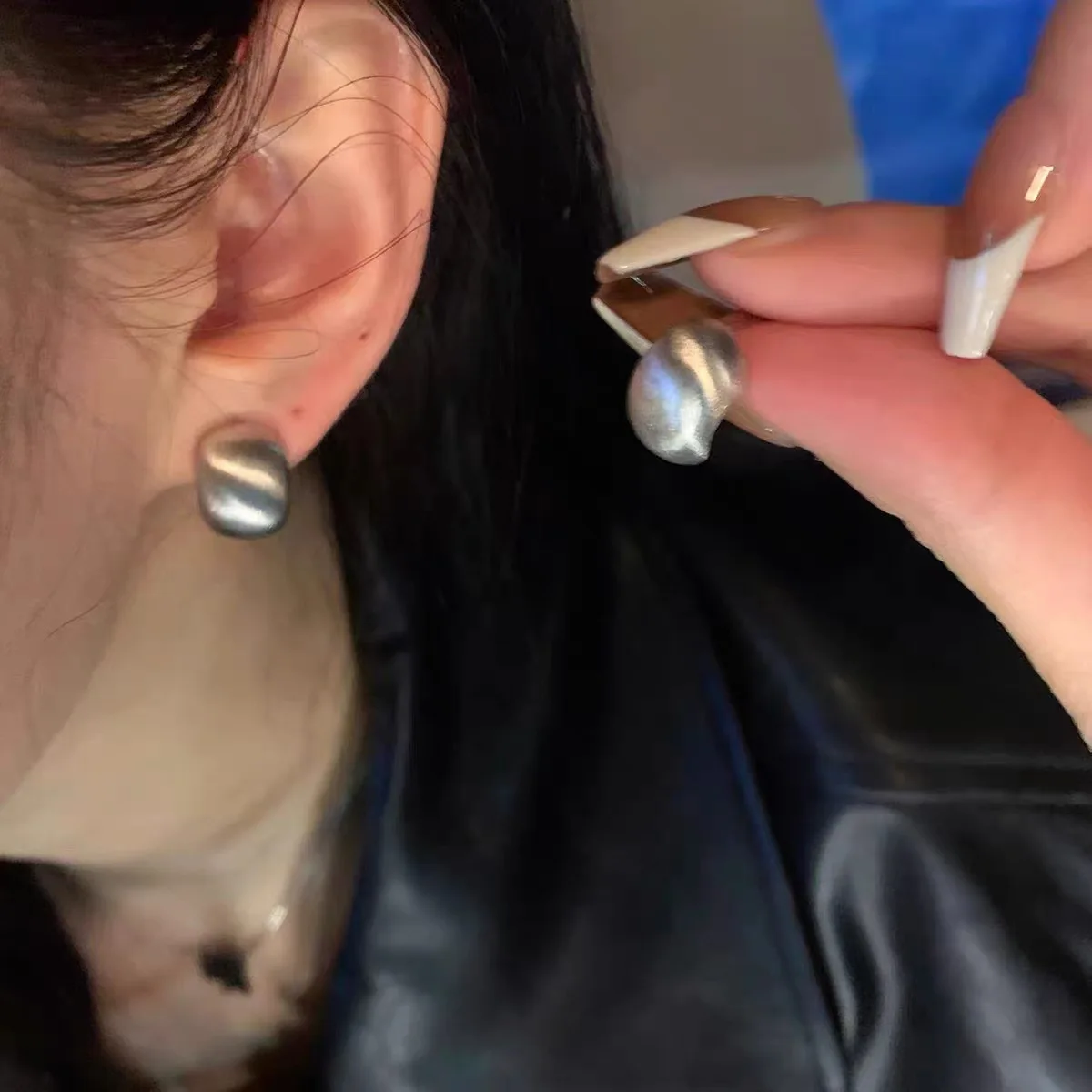 

New Classic Copper Alloy Smooth Metal Hoop Earrings For Woman Fashion Korean Jewelry Temperament Girl's Daily Wear earrings