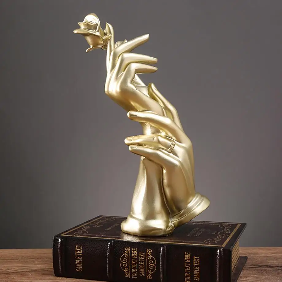 1 Pcs Home Decoration Resin Sculpture Statue Living Room Wine Cabinet Modern Fashion Hand-held Rose Ornaments Golden Crafts Gift