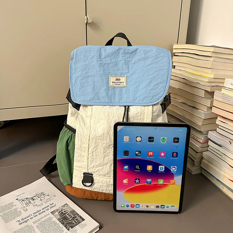 New Women's Outdoor Leisure Backpack Lightweight Hiking Bag Large Capacity Sports Travel Pack