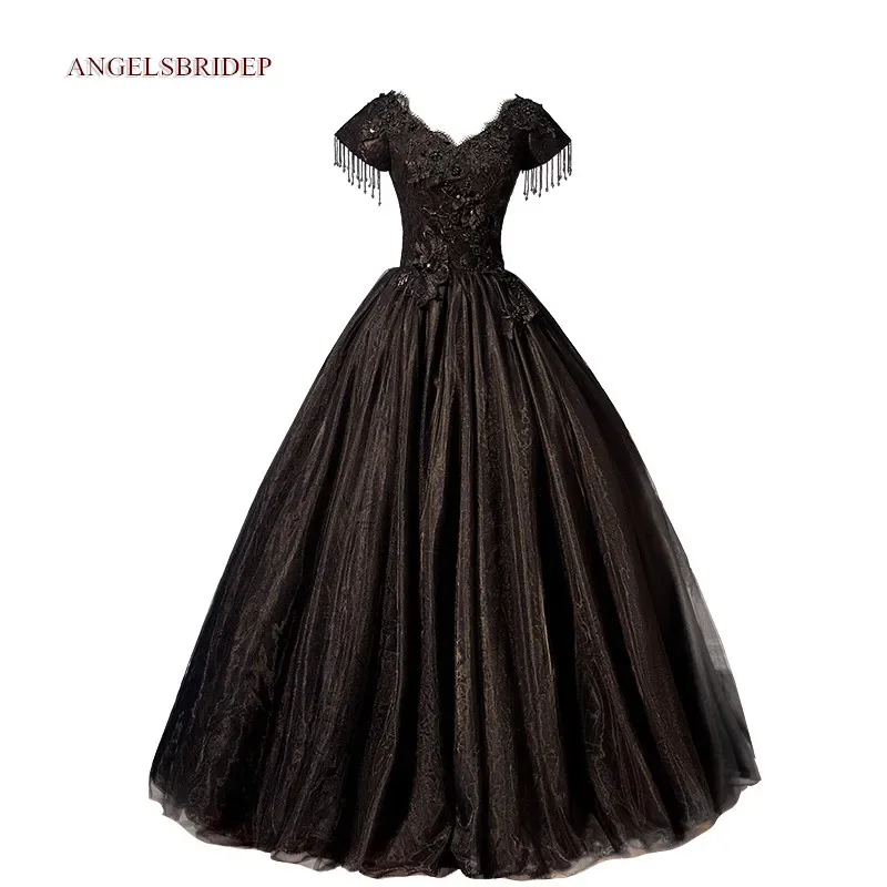 

Vintage Cap-Shoulder Black Ball Gown Quinceanera Dresses For 15 Party Gowns Formal V-Neck Applique Celebrity Masquerade Gowns