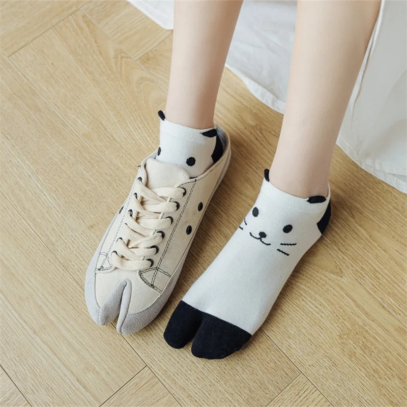 Tabi Socks Women Toe Socks Striped Retro Tabi Socks Harajuku Japanese Mid Calf Sports Socks 