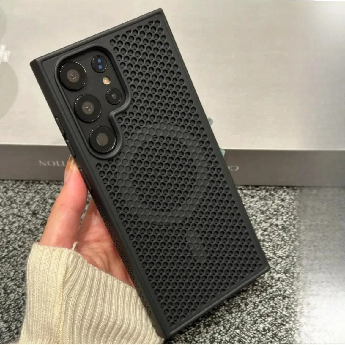 Magnetic Cooling Mesh Breathable Shockproof Case with Heat Dissipation