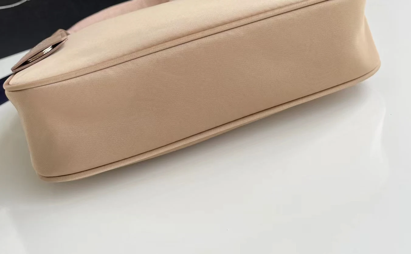 P 2023 New One Shoulder Underarm Nylon With Small Design Light Casual Versatile Women's Bag