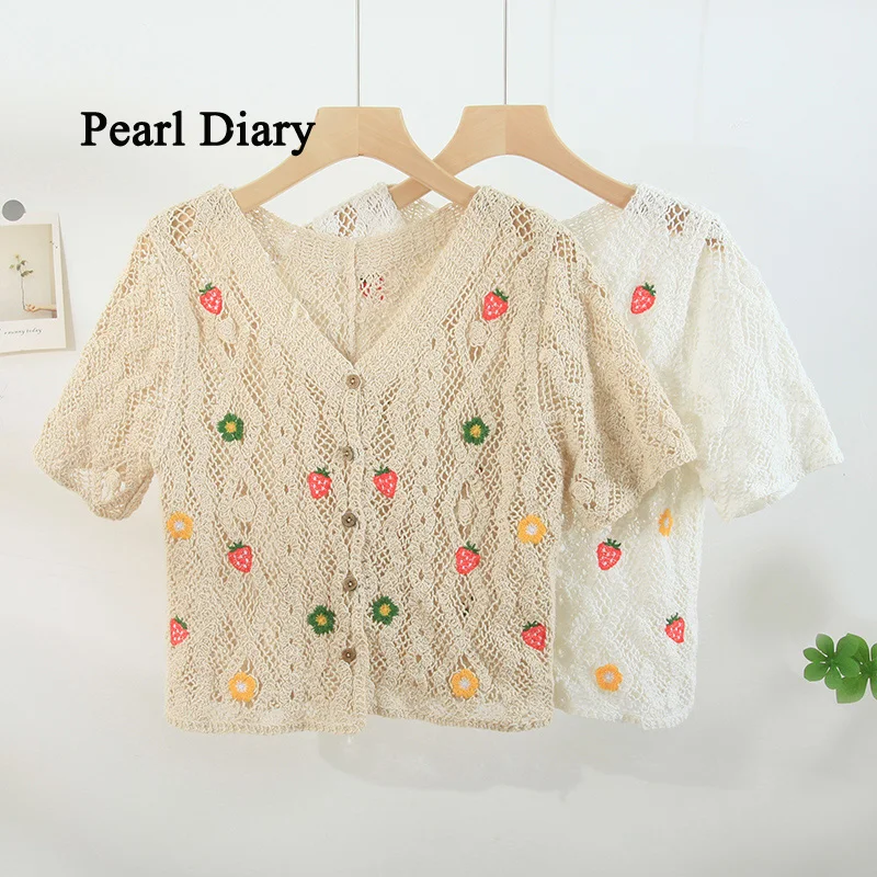 

Pearl Diary Summer Retro Strawberry Embroider Hollow Out Top Women Thin V-Neck Short-Sleeved Shirt Short Flower Embroidery Top