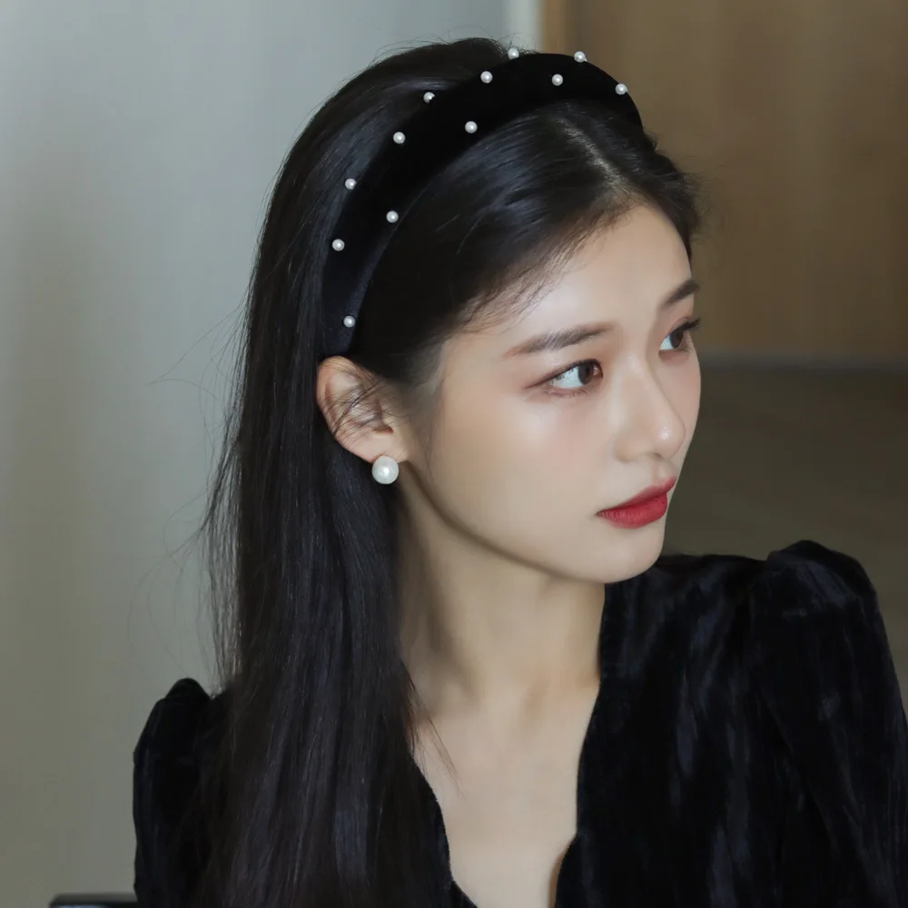 

Black Velvet Pearl Headband Female High Skull Top Retro Headhoop Showing Face Small Wide-brimmed Elegant Pressed Hair Headdress