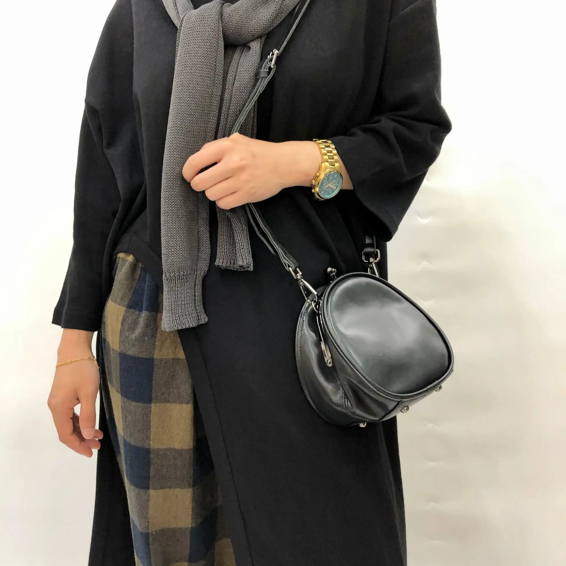 

Genuine leather handmade top layer cowhide single shoulder bag crossbody bag women's style handbag clip bag mobile phone bag