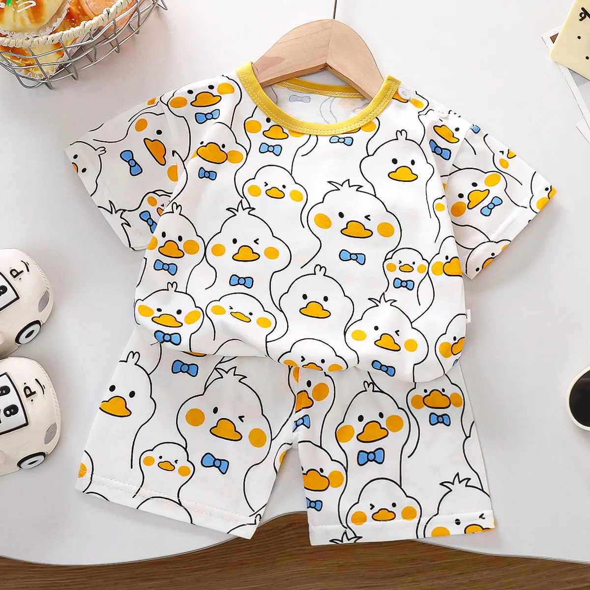 순면 여름 반팔 아동복 얇은 모델 소녀와 소년을 위한 홈웨어 라운드넥 풀오버 통기성 수분 흡수