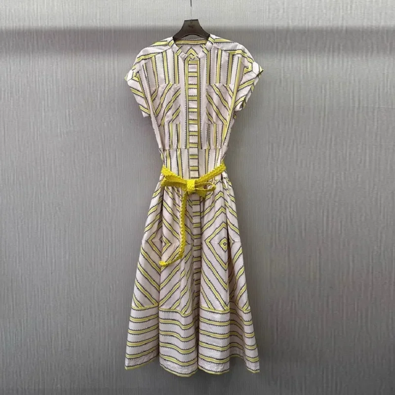 Round Neck Pleated Color Block Midi Dress main image 0