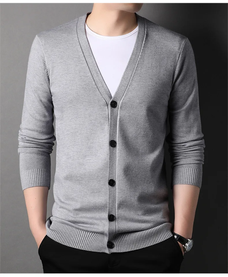 Description Picture 3 of itemNew Spring Autumn Knitted Cardigan Men Solid Color V Neck Slim Fit Sweatercoat Fashiion Casual Single Breasted Cardigan Sweaters