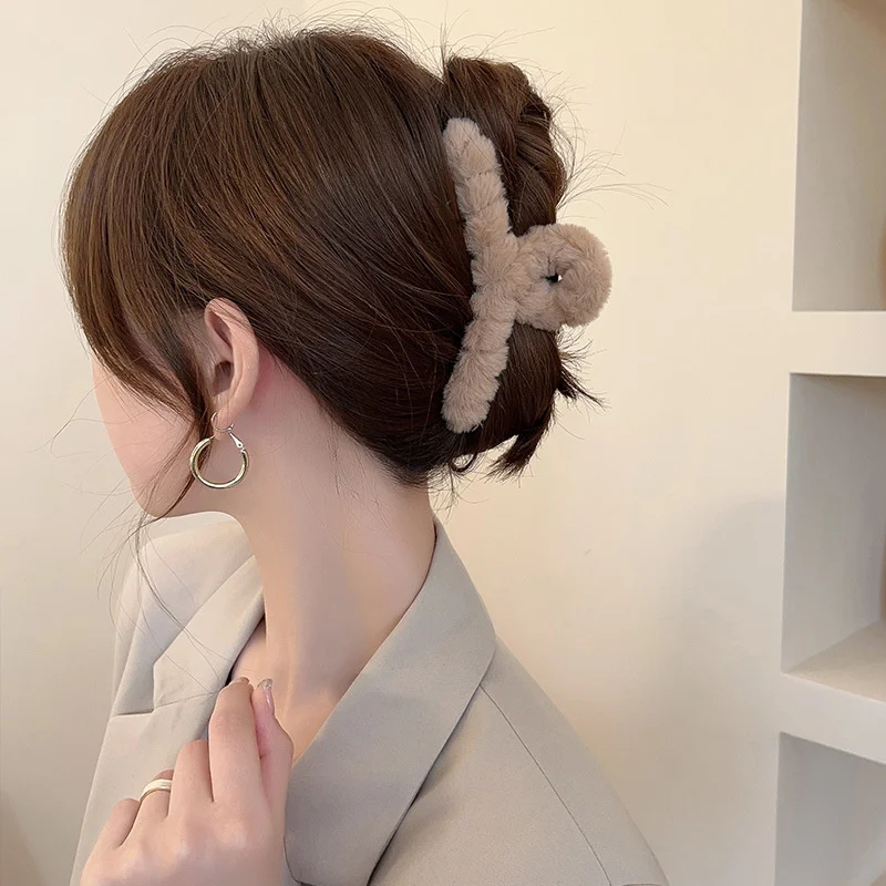 Neue 14 cm Elegante Plüsch Haar Clip Klaue Koreanische Mode Extra Große Nachahmung Kaninchen Plüsch Greifen Cawl Clips Mädchen Haar zubehör – Detail 3
