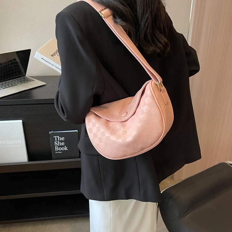 crossbody bag dumpling single shoulder 2023 summer new fashion messenger bag large capacity travel cosmetic bag