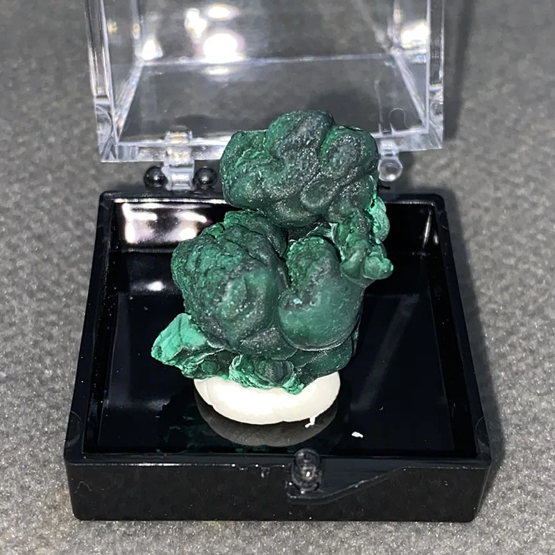 100% natural Malachite  raw stone mineral specimen healing crystal gemstone collection Box size:35*35*35mm