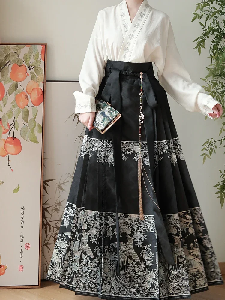 Floating Sands | Bustier with Ming Dynasty Style Mamianqun