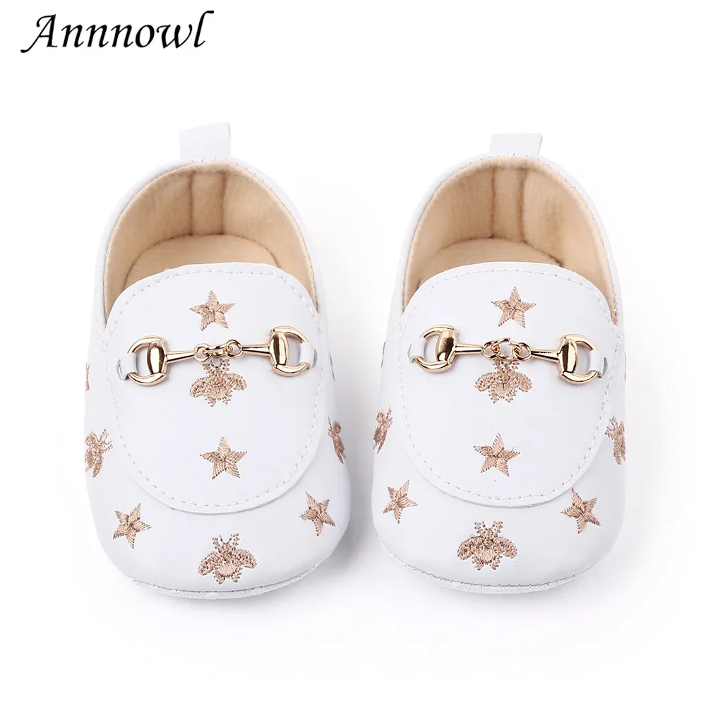 Brand New Infant Boy Shoes Newborn Footwear Toddler Girl Soft Moccasins Cute Cartoon Bees Star Loafers for 1 Year Old Baby Items brand new baby girl shoes newborn soft leather bottom princess moccasins moccs shoes infant dots bow toddler 1 year old slippers