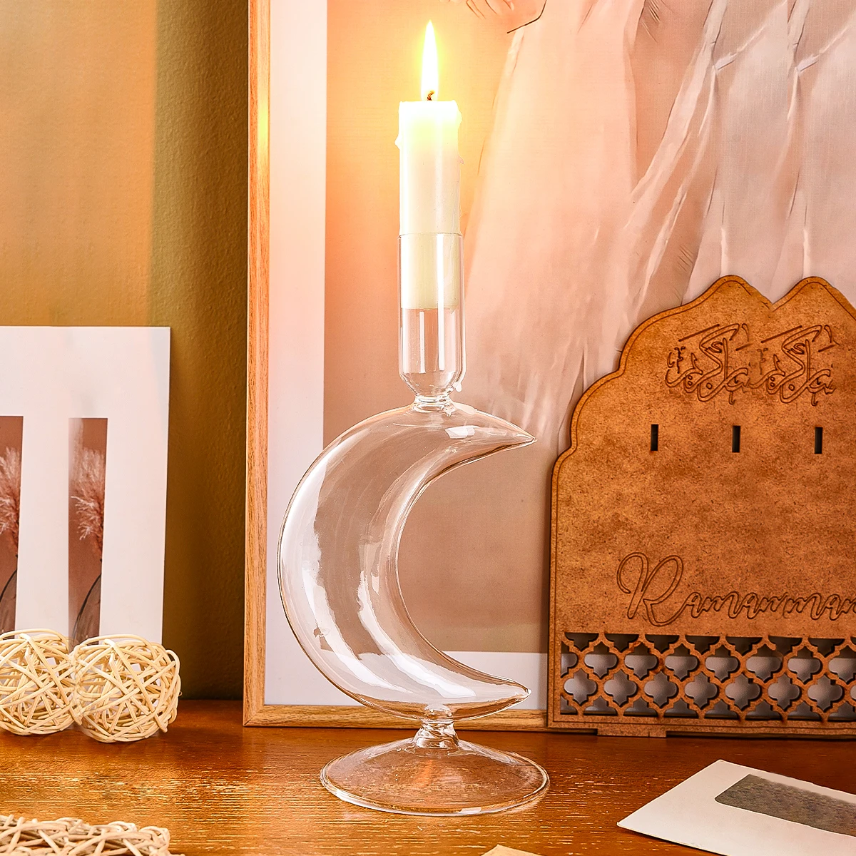 1PC, simple crescent-shaped transparent candlestick, suitable for festival candlesticks, restaurant and hotel decoration