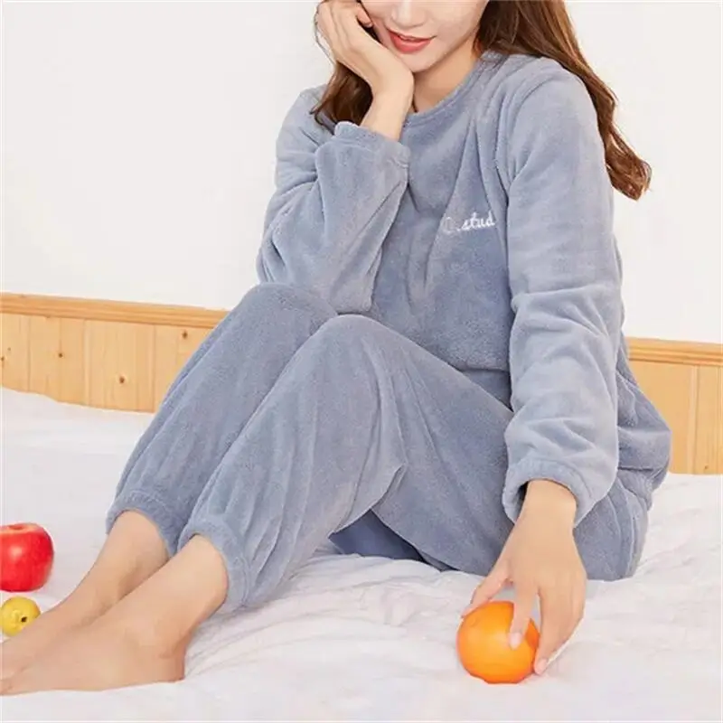Women Velvet Pajama Set Fleecing Warm Loose Top And Elastic Waist Pants Casual Warm Woolen Suit Women 2024 Winter Men Sleepwear 2