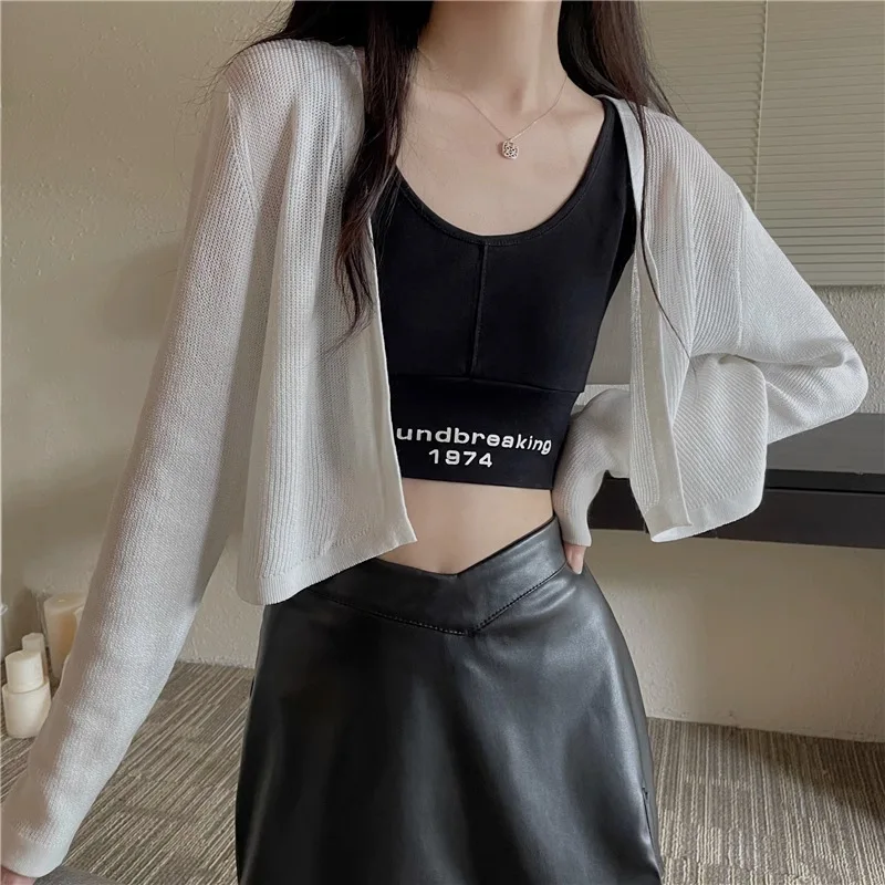 Women Long Sleeve Knitted Cropped Cardigan Sweater