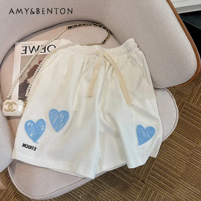 

Дизайнерские спортивные шорты с вышивкой Love, лето 2023, модные маленькие универсальные повседневные укороченные шорты, женская одежда