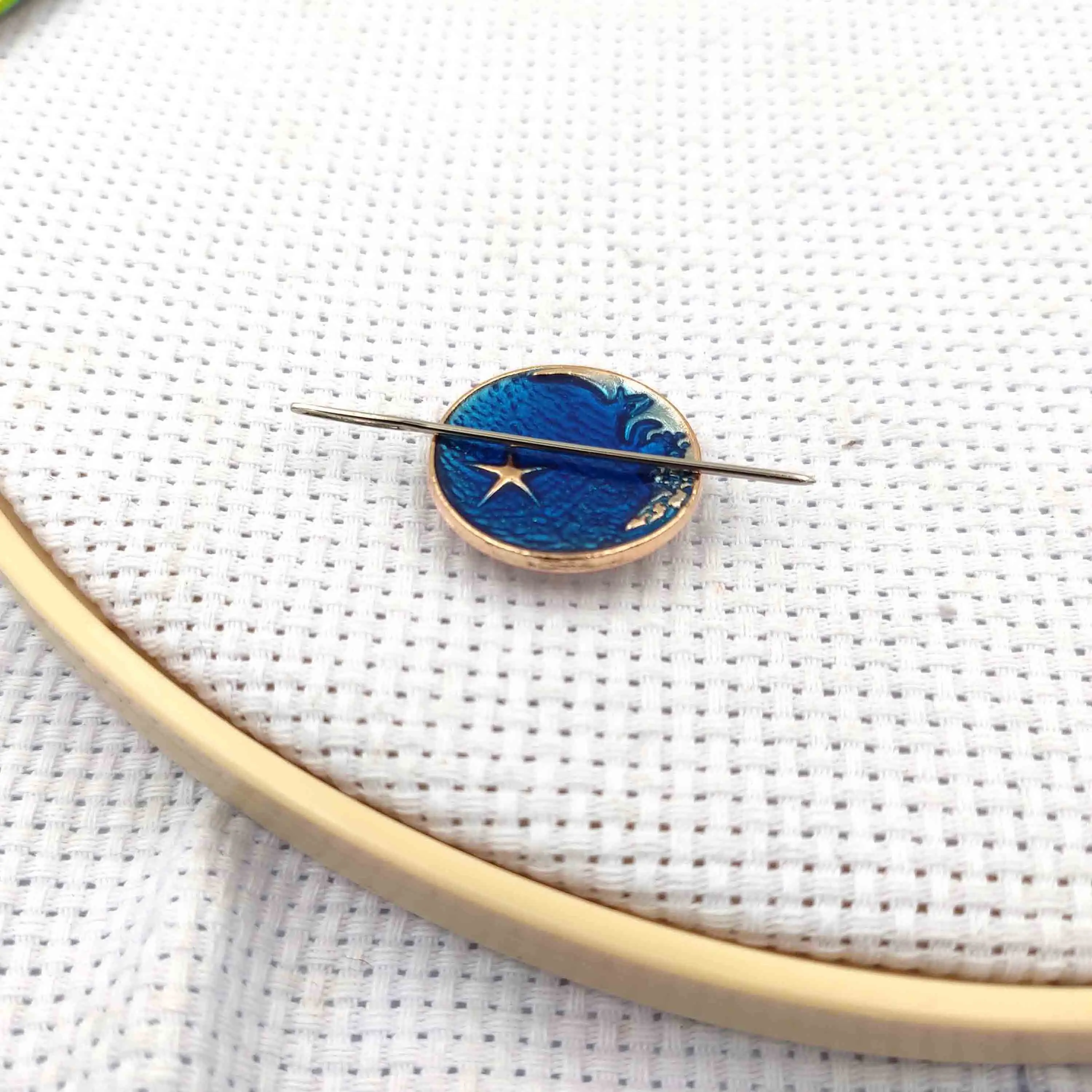 Magnetic Needle Minder for Cross Stitch Classic Moon Sewing Magnet Needle Keeper Finder Embroidery Accessories Needle Nanny Gift