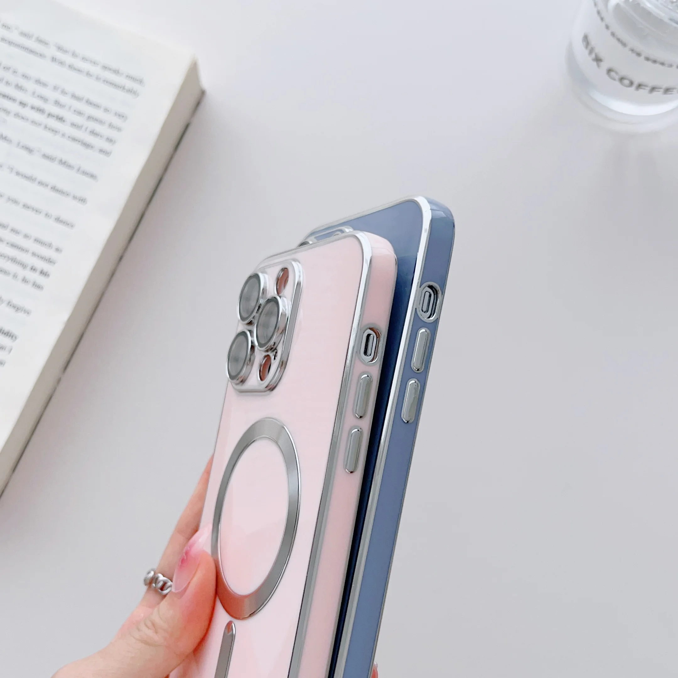 Magsafe fornisce una custodia di ricarica wireless magnetica per iPhone 14, 13, 12, 11 Pro Max X XR XS MAX 7, 8 cover in silicone e vetro morbido antiurto_voghion.com