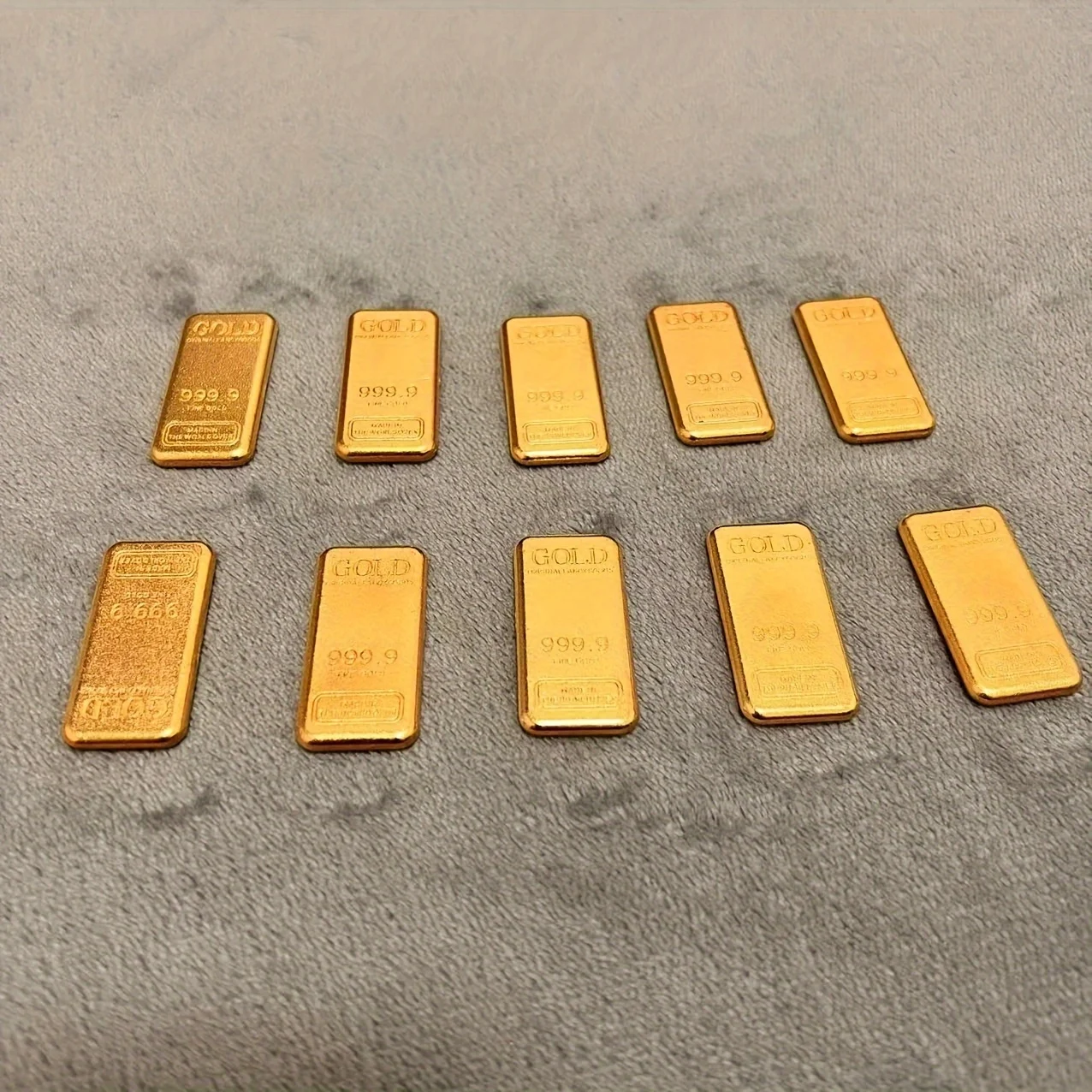 1 Stück realistische goldene Bar – robuste Metallreplik mit realistischem Aussehen und Gewicht, elegante Heimdekoration für das Wohnzimmer – Detail 8