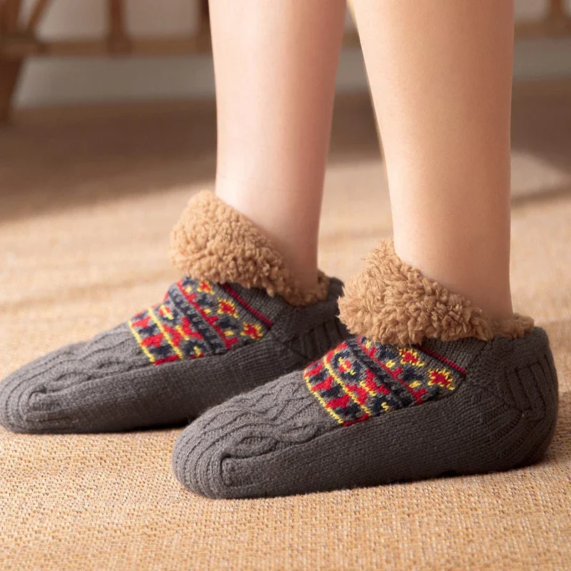 thumbnail image 4 of Calcetines térmicos para mujer, suaves y esponjosos, para dormir en invierno, cálidos, de felpa, antideslizantes, gruesos, suaves, cómodos, para hombre, 4 of 6