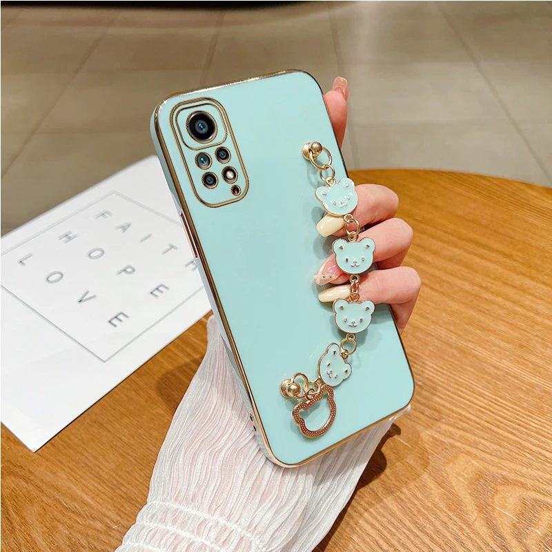 Coque de téléphone plaquée avec support de Bracelet ours, étui avec chaîne de poignet pour Xiaomi Note 11 8 12 10 Pro Max 8T 11s 7 Redmi 9 9A 9T 9C_voghion.com