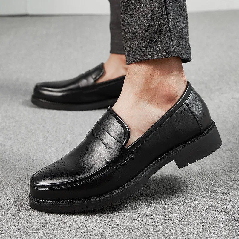 

c8Mens Casual Shoes Fashion Solid Black Shoes Men outdoor Slip On Penny Loafers Male brogue Shoes Casual British style shoes
