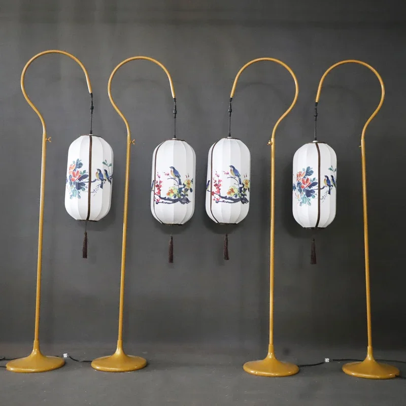

New wedding Chinese style antique palace lantern road lead, wedding stage layout, decorative hook lantern road lead