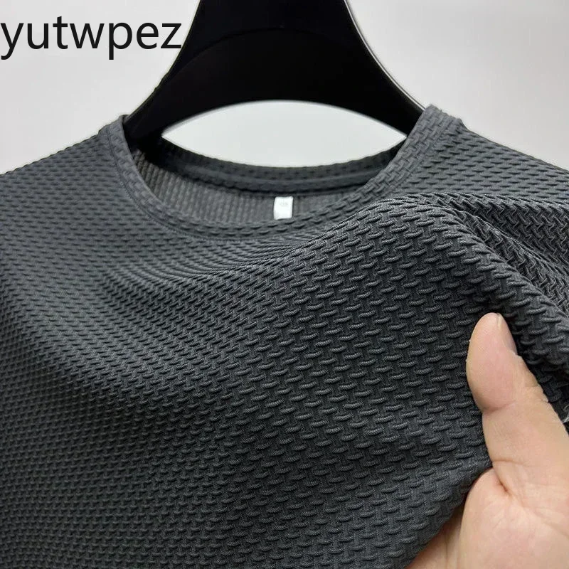 Men's Breathable Hiking T-Shirt 5