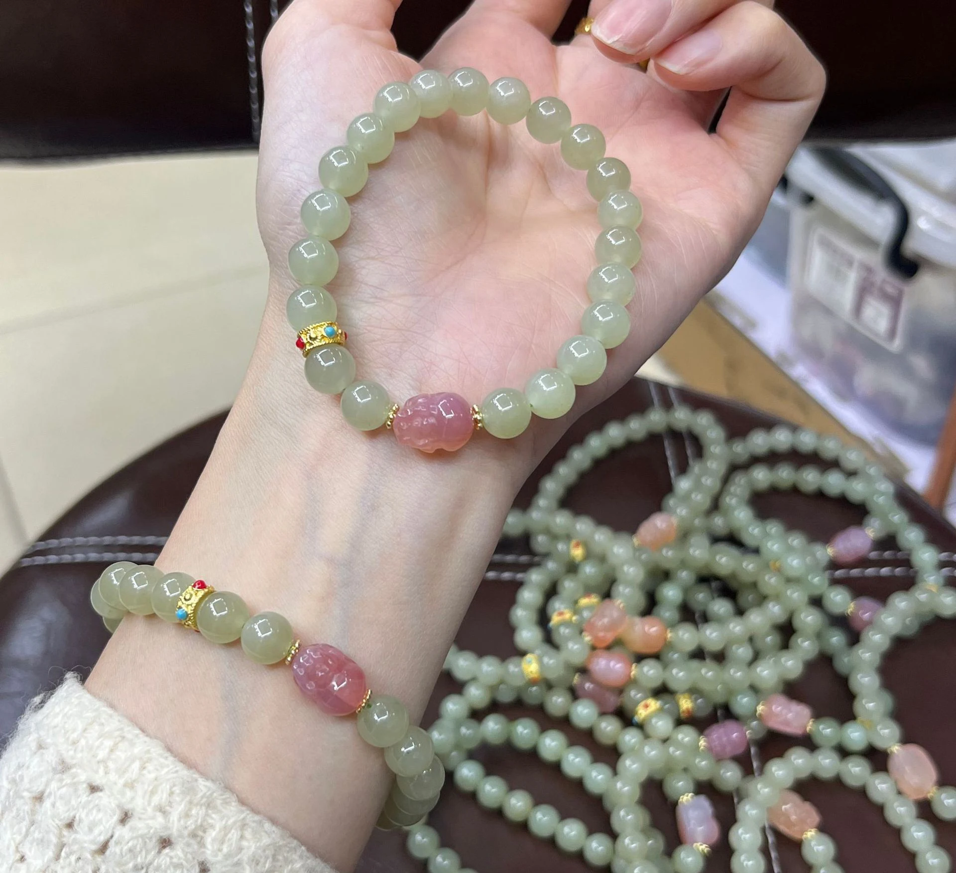 Natürliche Weiße Hetian Jade Armband Glück Rote Haut Klares Wasser Und Armreif Perlen Freundschaft Schmuck Geschenk Heißer Verkauf – Detail 1