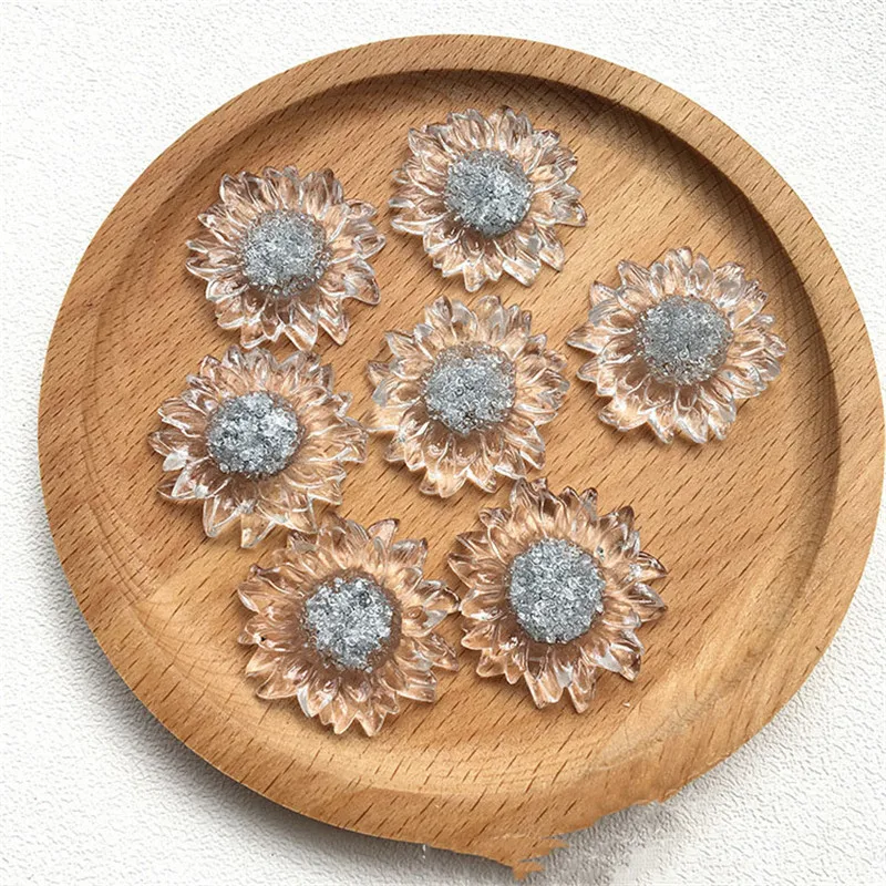 

DIY Jewelry Findings 40pcs 36mm Bling Silver Core Transparent Resin Sunflower Cabochons Patch Sticker Cameo Beading Material
