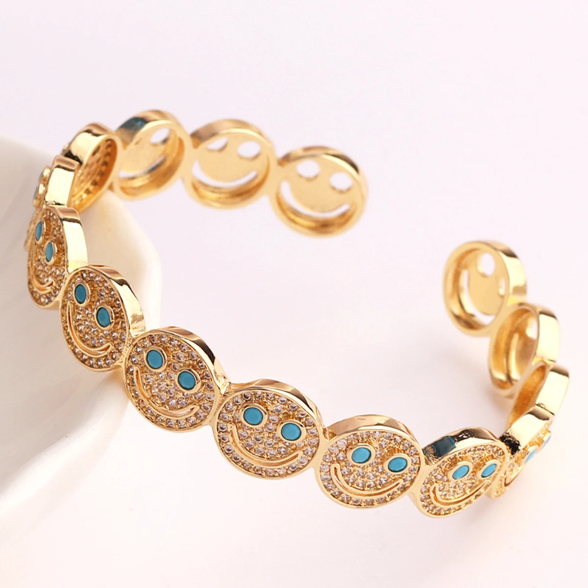 2024 New Retro Cubic Zirconia Smiling Face Open Bracelet for Unisex Office Party Friends Gift Jewelry Accessories 4