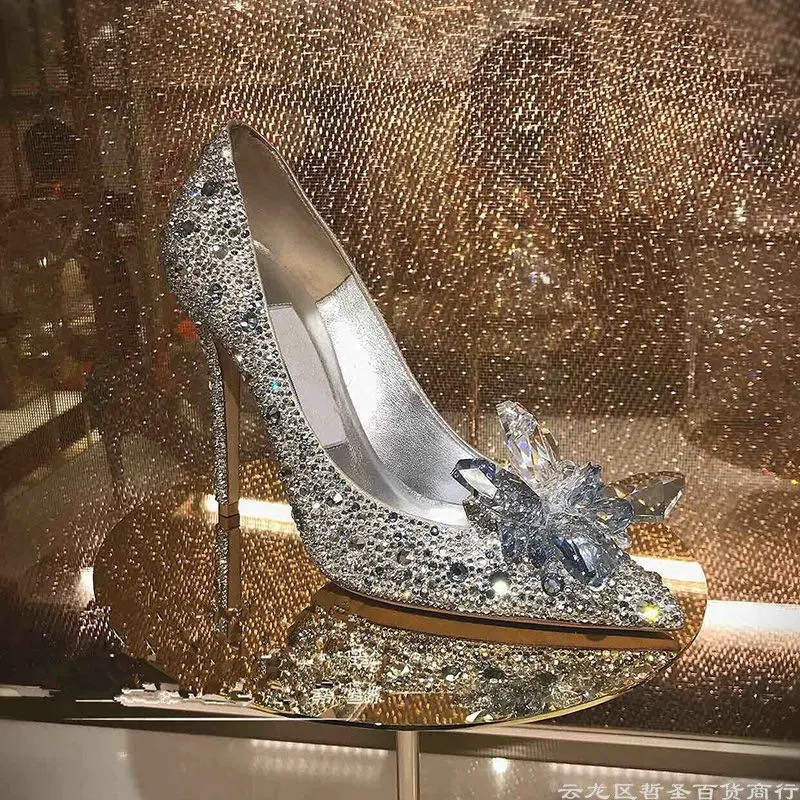 Luxus Aschenputtel Schuhe spitzen dünnen Absatz sexy flachen Mund weibliche  High Heels Silber Strass Hochzeits schuhe - AliExpress